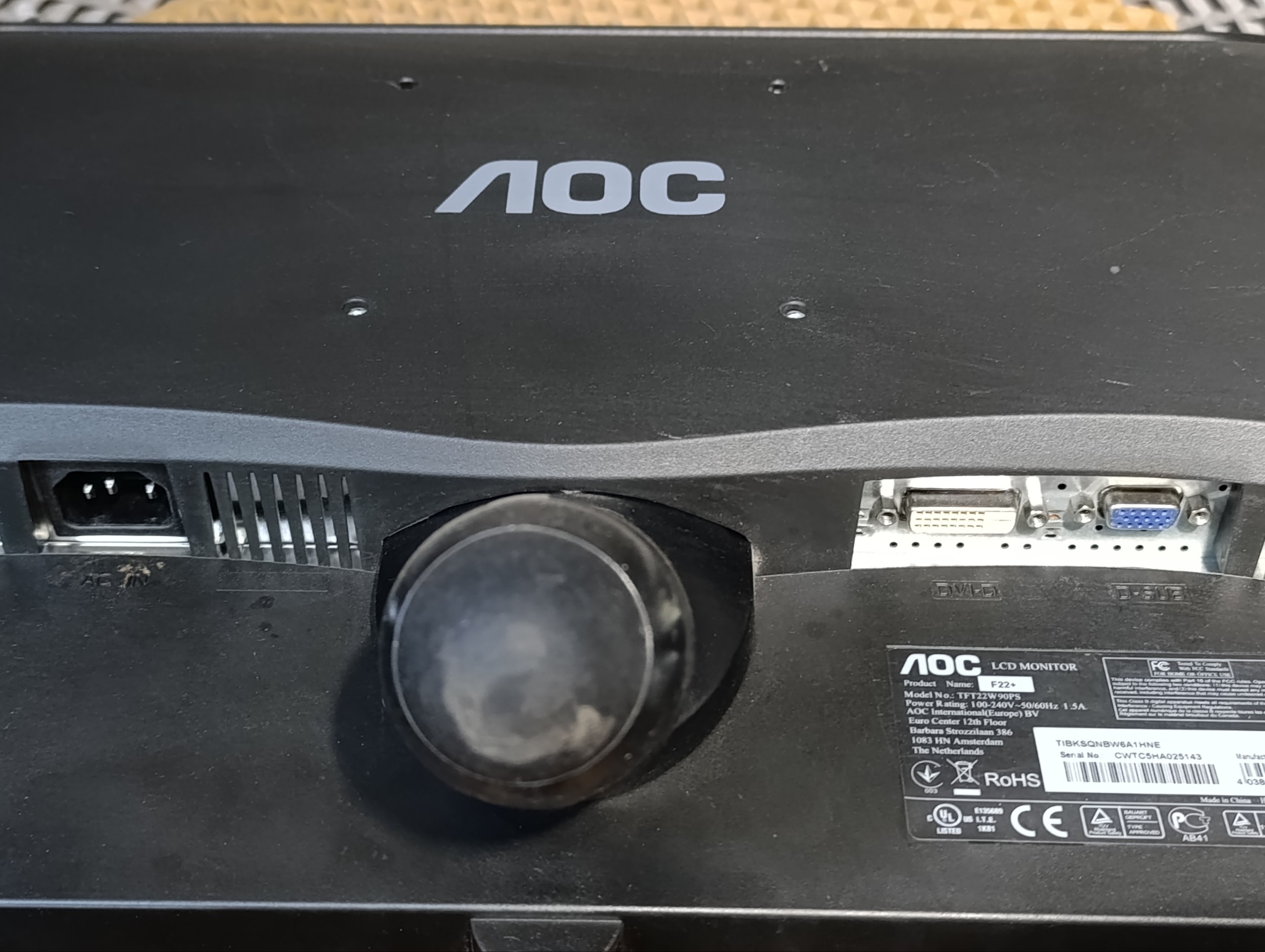 AOC F22+