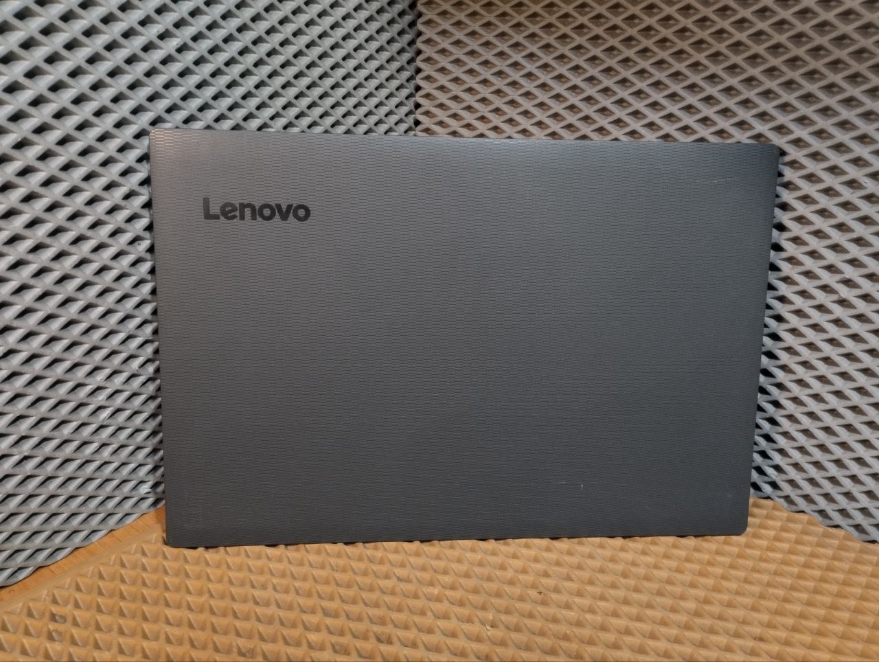 Lenovo V130-15IGM