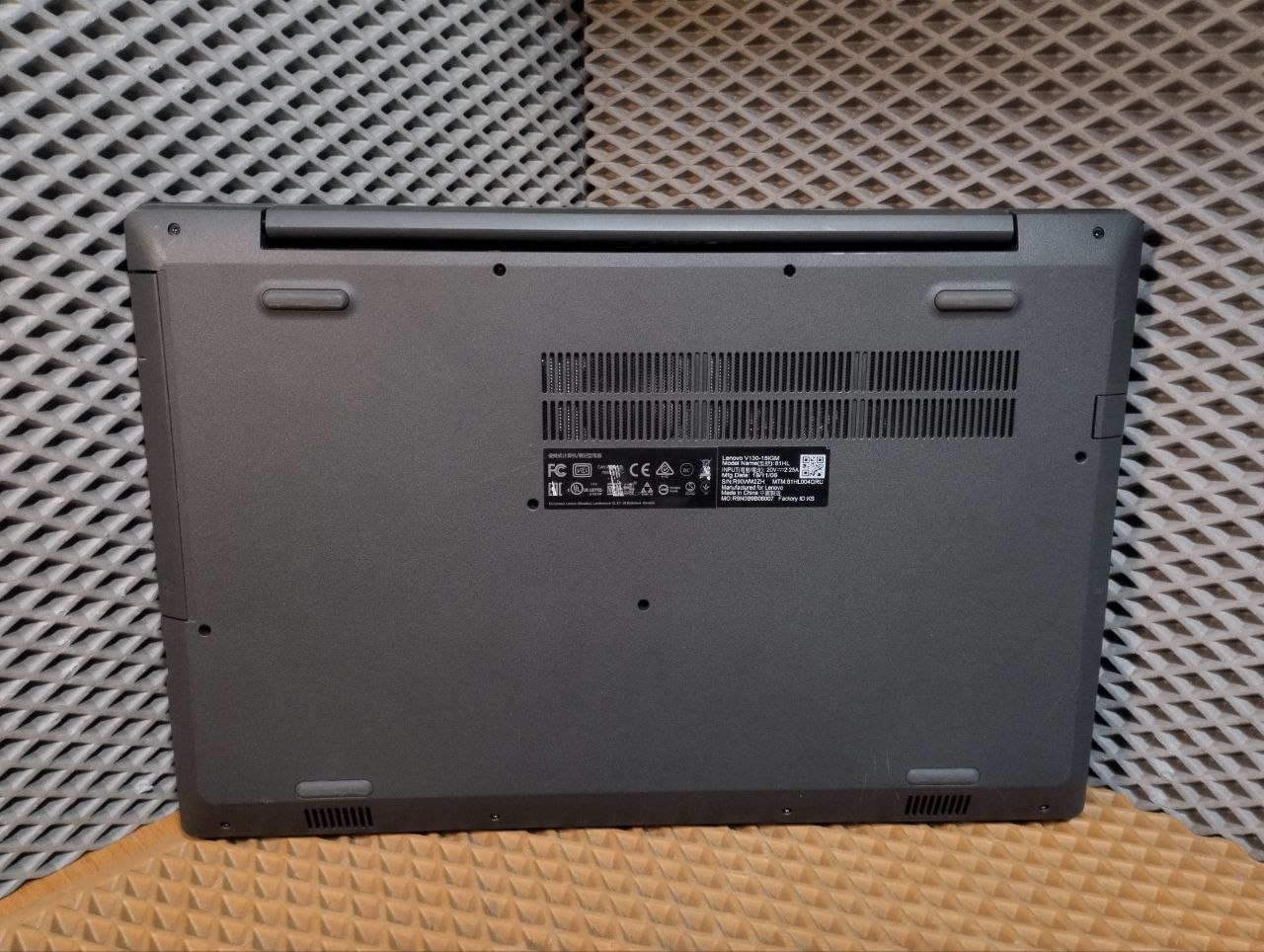 Lenovo V130-15IGM